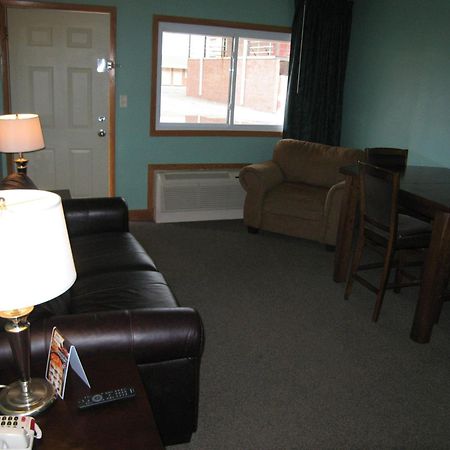 Travelers Lodge Marshall Rum bild