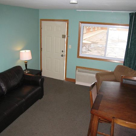 Travelers Lodge Marshall Rum bild